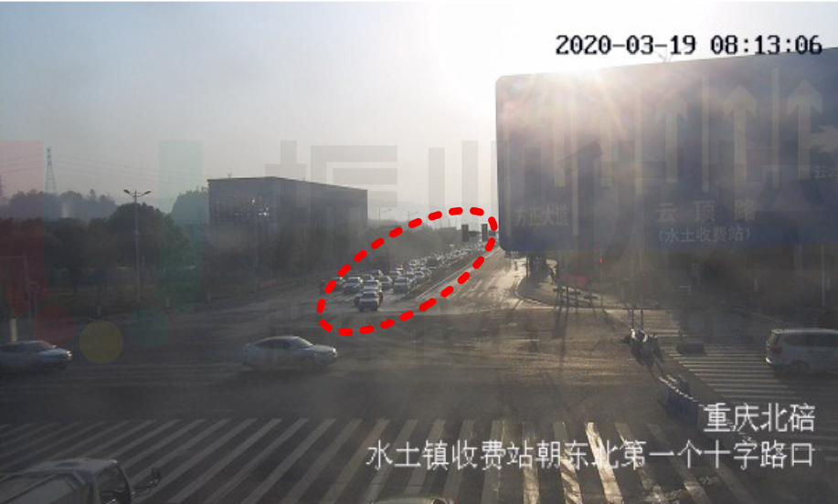 图5 云汉大道-泰和路口东进口车辆排队(优化前)
