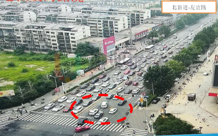 图6 北新道-友谊路(路口1)双借道左转车道被回溢车辆占用