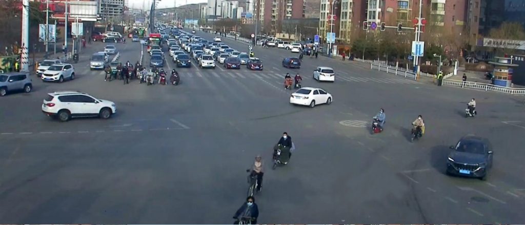 图3 钻石路盛华大街路口