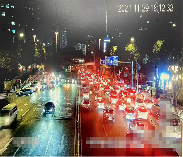 图13 广园路-天寿路路口排队长度(优化前)